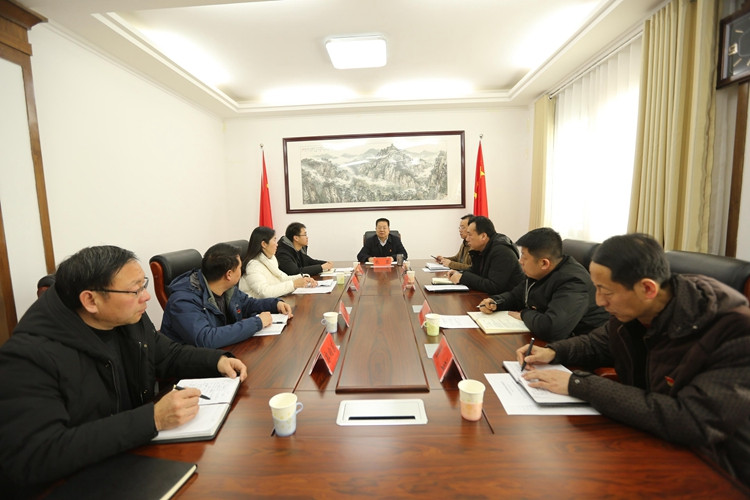 卢氏县：对县纪委监委领导班子成员开展集体廉政谈话